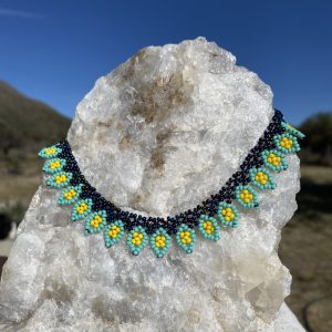 Collar Verde Agua y Amarillo - Arte Amazónico